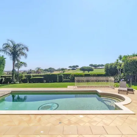 Beautifull Swimming Pool Hébergement de vacances *